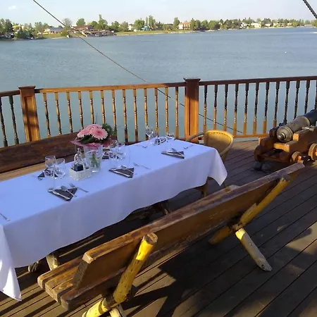 Lobster - Water Villas *